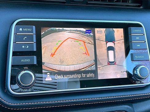 Used 2019 Nissan Kicks SR w/ SR Premium Package image 13