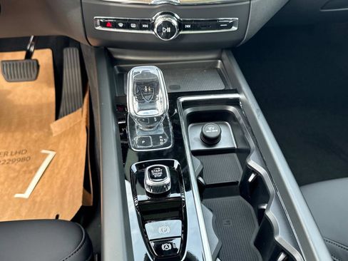 New 2026 Volvo XC60 B5 Plus w/ Climate Package image 23