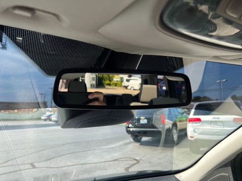 Used 2019 Ford Transit Connect Titanium w/ Titanium Premium Package image 47