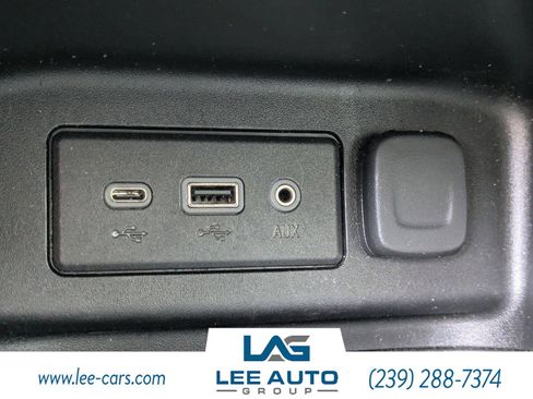 Used 2021 Chevrolet Equinox LS FWD image 29