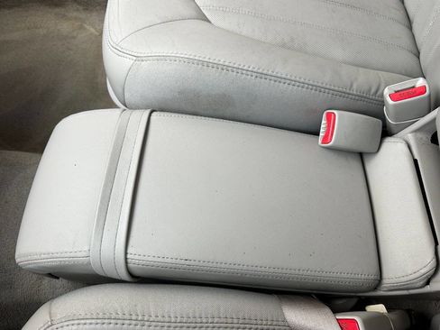 Used 2007 Buick Lucerne CXL image 40