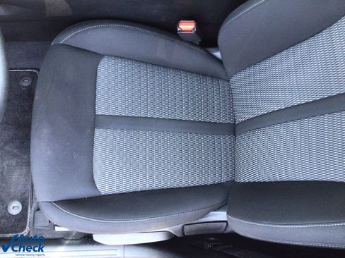 Used 2023 Kia Sorento LX image 8