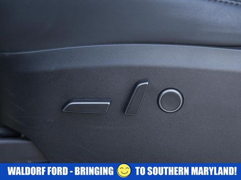 Used 2023 Tesla Model Y Performance image 37