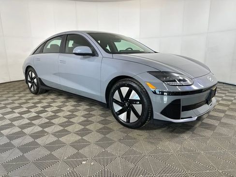 Used 2024 Hyundai Ioniq 6 SE image 2