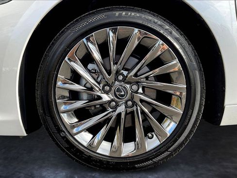 Used 2025 Lexus ES 300h w/ Luxury Package image 8