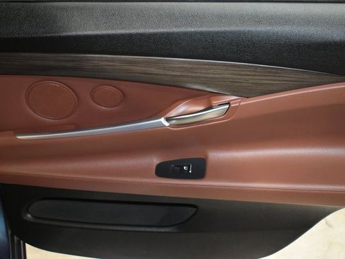 Used 2011 BMW 535i xDrive image 48