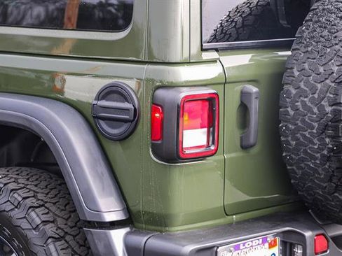 Used 2021 Jeep Wrangler Unlimited Rubicon image 11