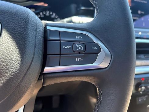 New 2024 Jeep Compass Latitude w/ Sun and Sound Group image 14