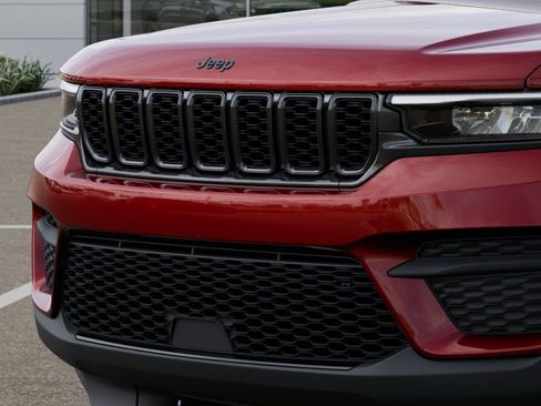 New 2025 Jeep Grand Cherokee Altitude image 51