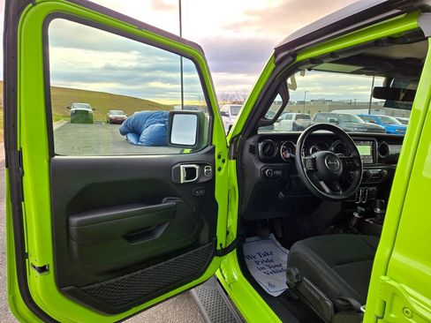 Used 2021 Jeep Wrangler Unlimited Sport image 11