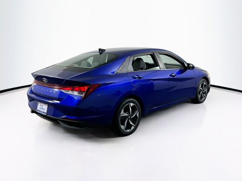 Used 2023 Hyundai Elantra SEL w/ Convenience Package FWD image 5