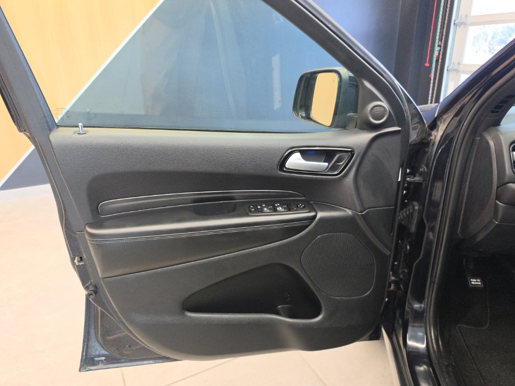 Used 2024 Dodge Durango SXT w/ 3rd Row Seating Group RWD image 35