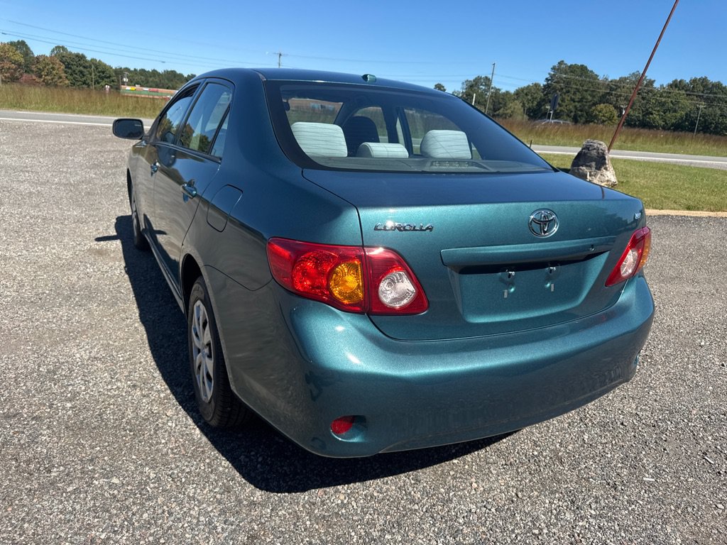 Used 2010 Toyota Corolla LE w/ All Weather Guard Pkg FWD image 7