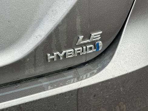 Used 2019 Toyota Camry LE image 23