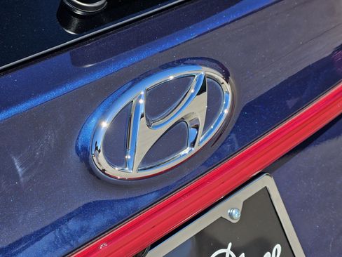 Used 2021 Hyundai Santa Fe SEL w/ Convenience + Premium Package image 9