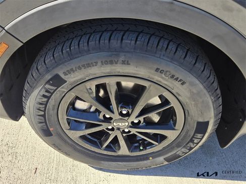 Used 2023 Kia Sorento LX image 10
