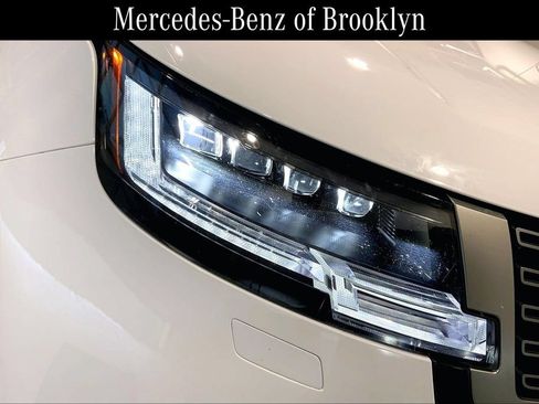 Used 2025 Land Rover Range Rover SE AWD/4WD image 27