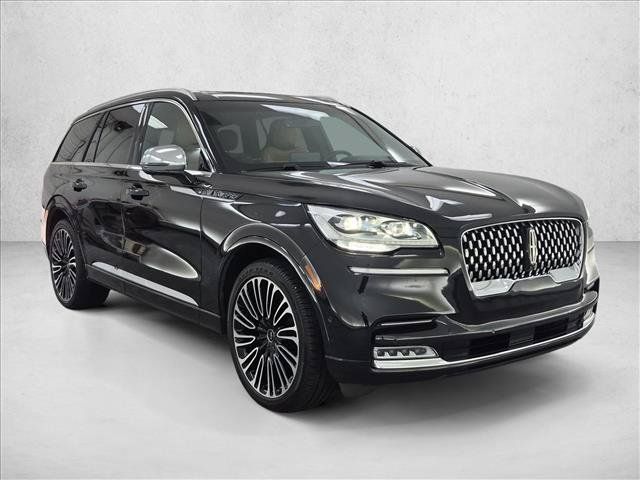 Used 2022 Lincoln Aviator Black Label w/ Class IV Trailer Tow Package AWD/4WD image 3