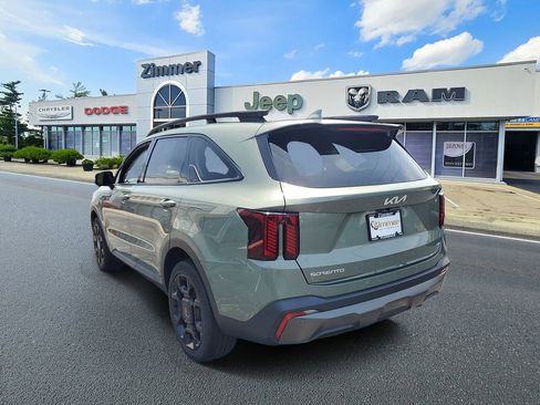 Used 2024 Kia Sorento SX AWD/4WD image 3