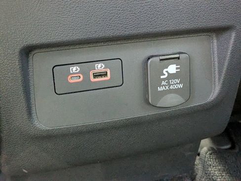 Used 2022 Nissan Frontier PRO-4X image 15