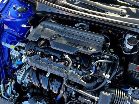 Used 2025 Hyundai Elantra Sport image 32