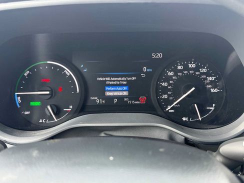 Used 2026 Toyota Sienna LE AWD/4WD image 21