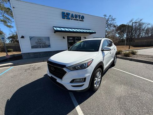 Used 2019 Hyundai Tucson SE image 2