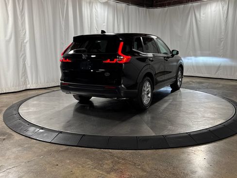 Used 2025 Honda CR-V EX image 8