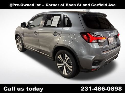 Used 2025 Mitsubishi Outlander Sport SE AWD/4WD image 3