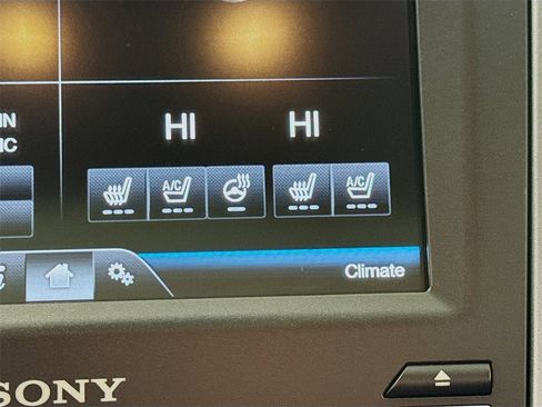 Used 2015 Ford Fusion Titanium image 14