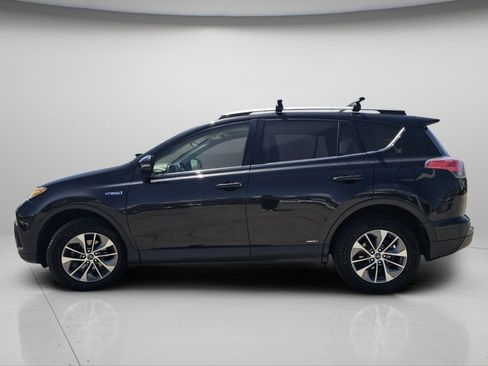 Used 2016 Toyota RAV4 XLE AWD/4WD image 19