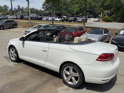 Used 2012 Volkswagen Eos Lux image 39