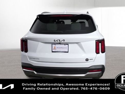 New 2026 Kia Sorento S w/ S Panoramic Sunroof Package image 9