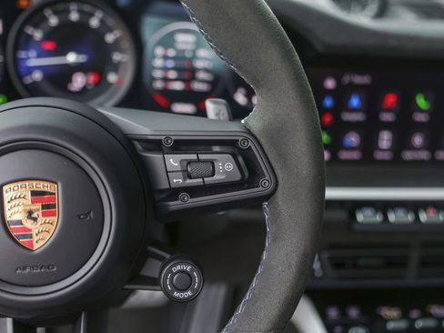 Used 2024 Porsche 911 Dakar image 32