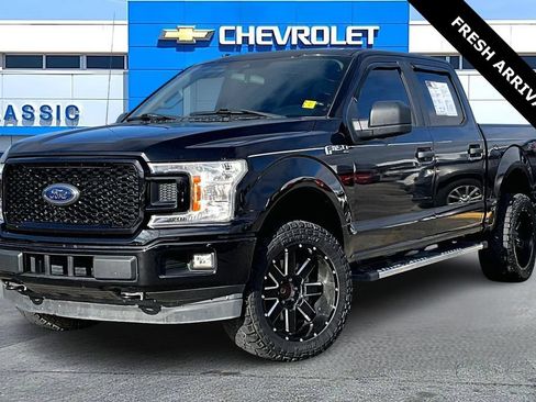 Used 2019 Ford F150 XL w/ Equipment Group 101A Mid AWD/4WD image 3