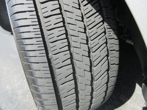 Used 2004 Ford Thunderbird RWD image 39