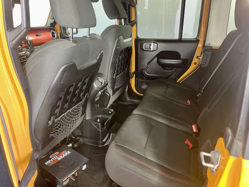 Used 2021 Jeep Wrangler Unlimited Rubicon AWD/4WD image 10