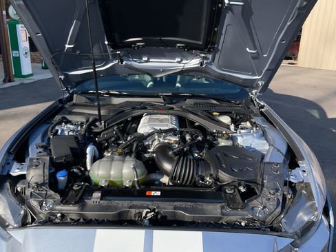 Used 2022 Ford Mustang Shelby GT500 w/ Technology Package image 45