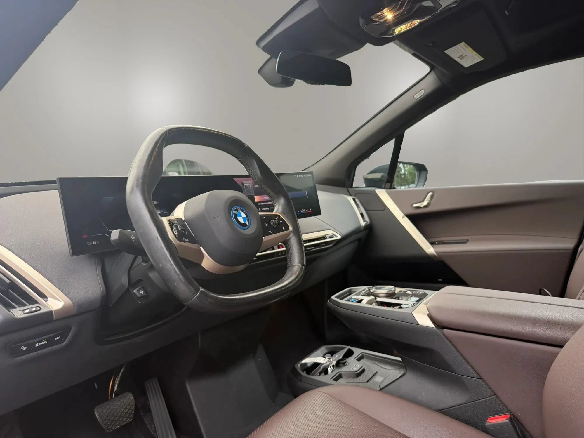Used 2024 BMW iX xDrive50 AWD/4WD image 17
