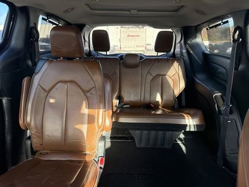 Used 2017 Chrysler Pacifica Limited w/ UConnect Theater Package image 20