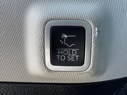 Used 2023 Jeep Grand Cherokee 4WD 4xe image 8