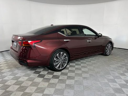 Used 2024 Nissan Altima 2.5 SL image 5