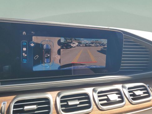 New 2026 Mercedes-Benz GLS 580 4MATIC image 30