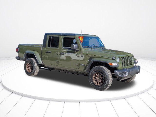 Used 2023 Jeep Gladiator Sport AWD/4WD image 2