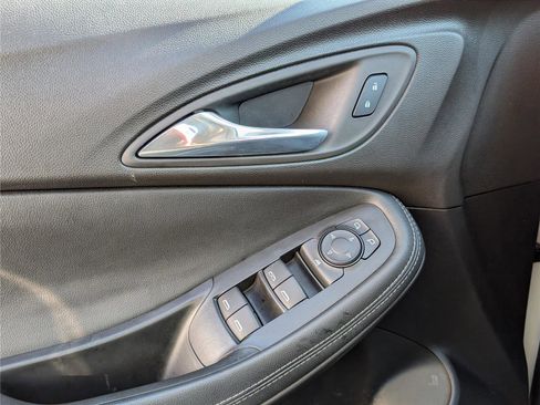 Used 2022 Buick Encore GX Preferred w/ Cold Weather Comfort Package image 17