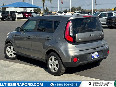 Used 2017 Kia Soul image 5