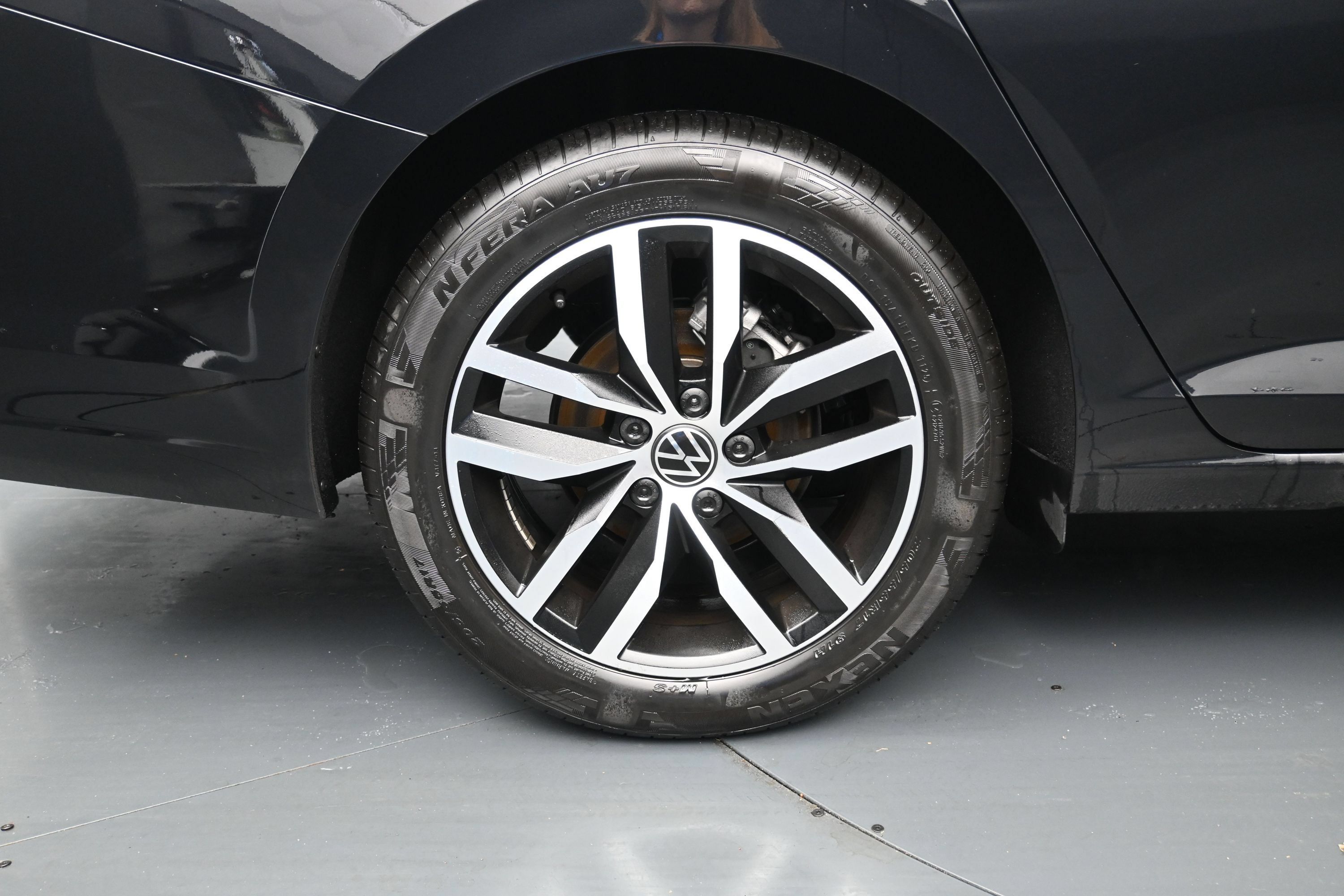 Used 2026 Volkswagen Jetta SE FWD image 9