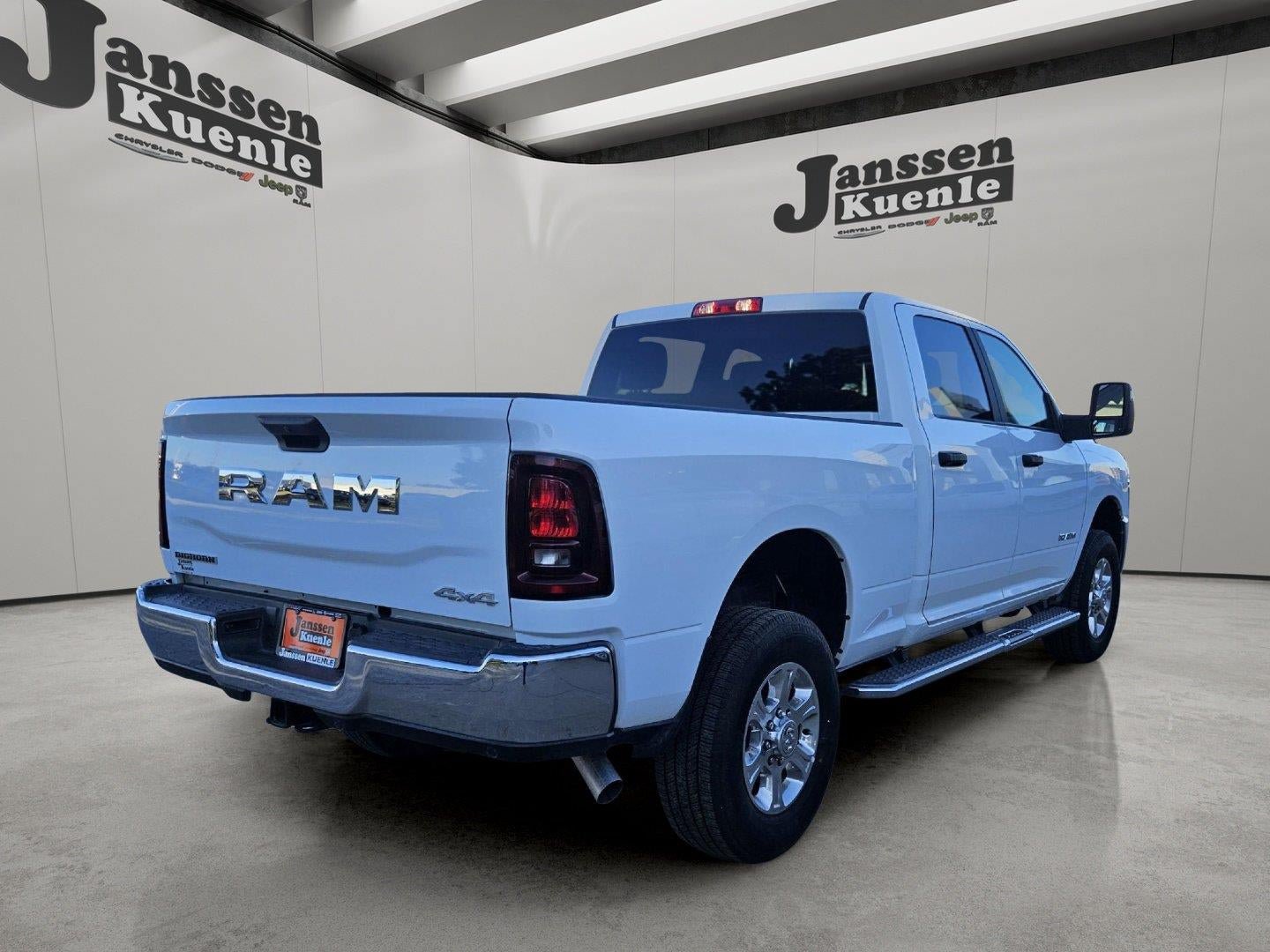 Used 2026 RAM 2500 Big Horn AWD/4WD image 3