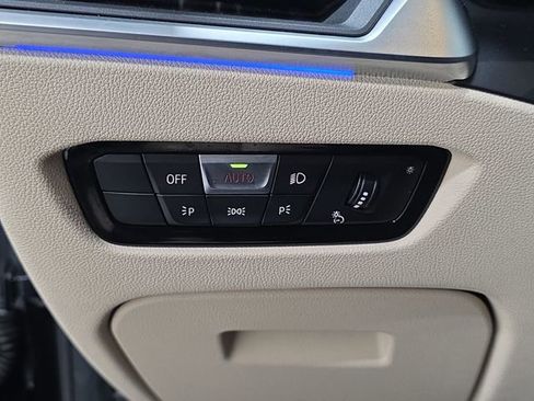 Used 2019 BMW 330i xDrive Sedan w/ Driving Assistance Package AWD/4WD image 26