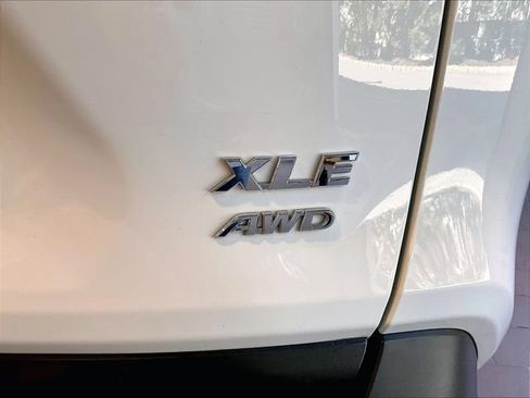 Used 2019 Toyota RAV4 XLE w/ All Weather Liner Package AWD/4WD image 20
